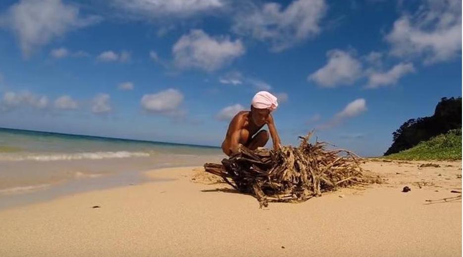 Japanese grandpa lived alone on a deserted island for 29 years naked! Painful after returning to