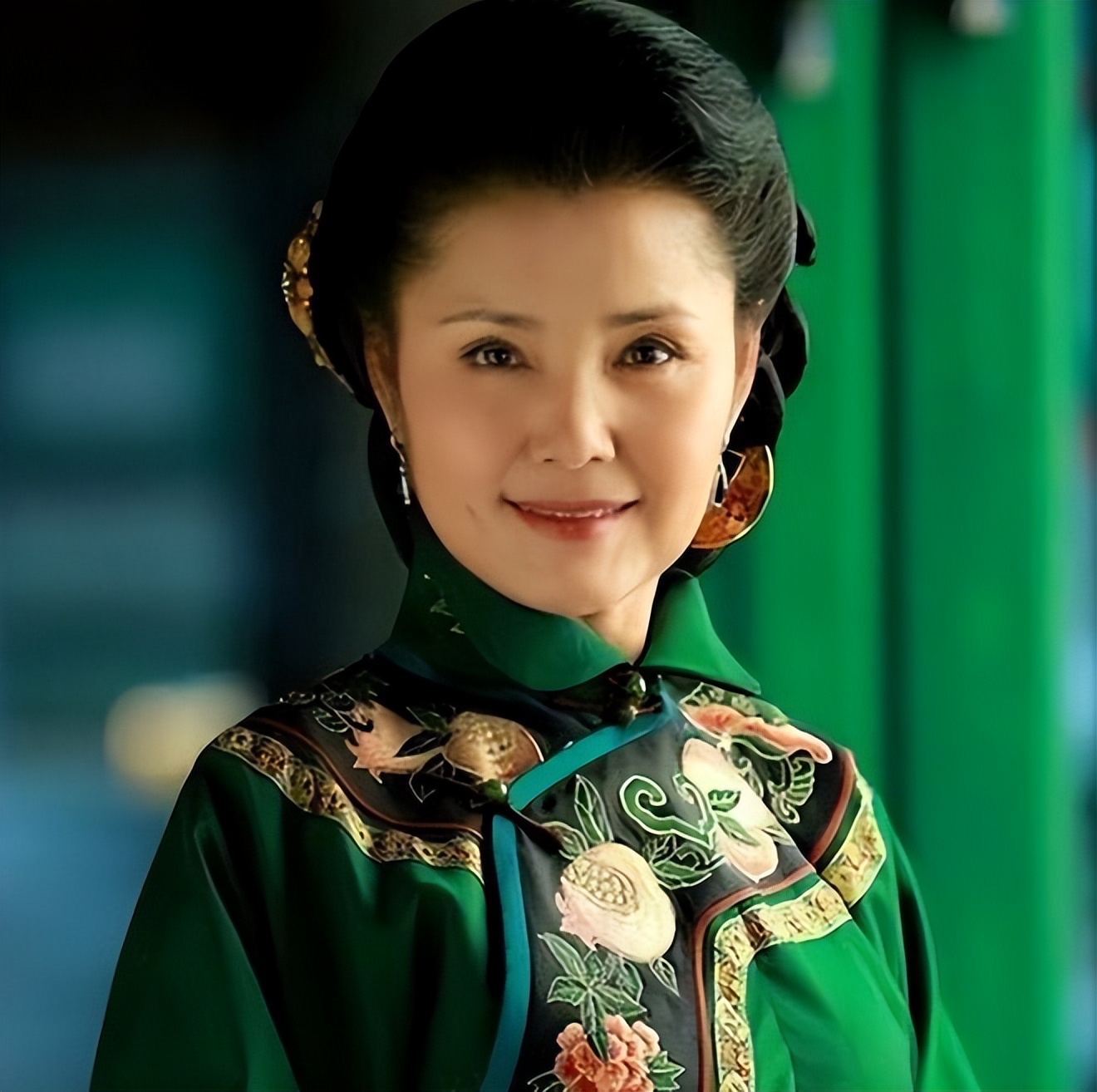Top Ten Stunning Beauties in Chinese Film History iNEWS
