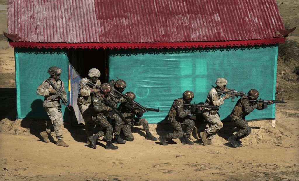 US media How can the Indian border troops living in big tents fight
