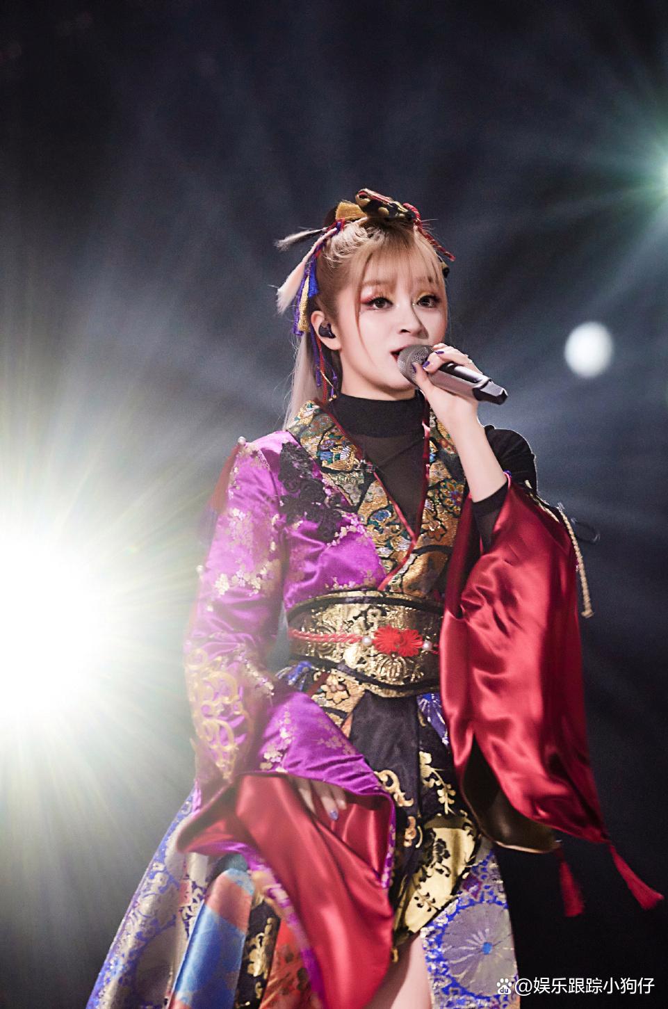 Sister Lang 4: The original singer of