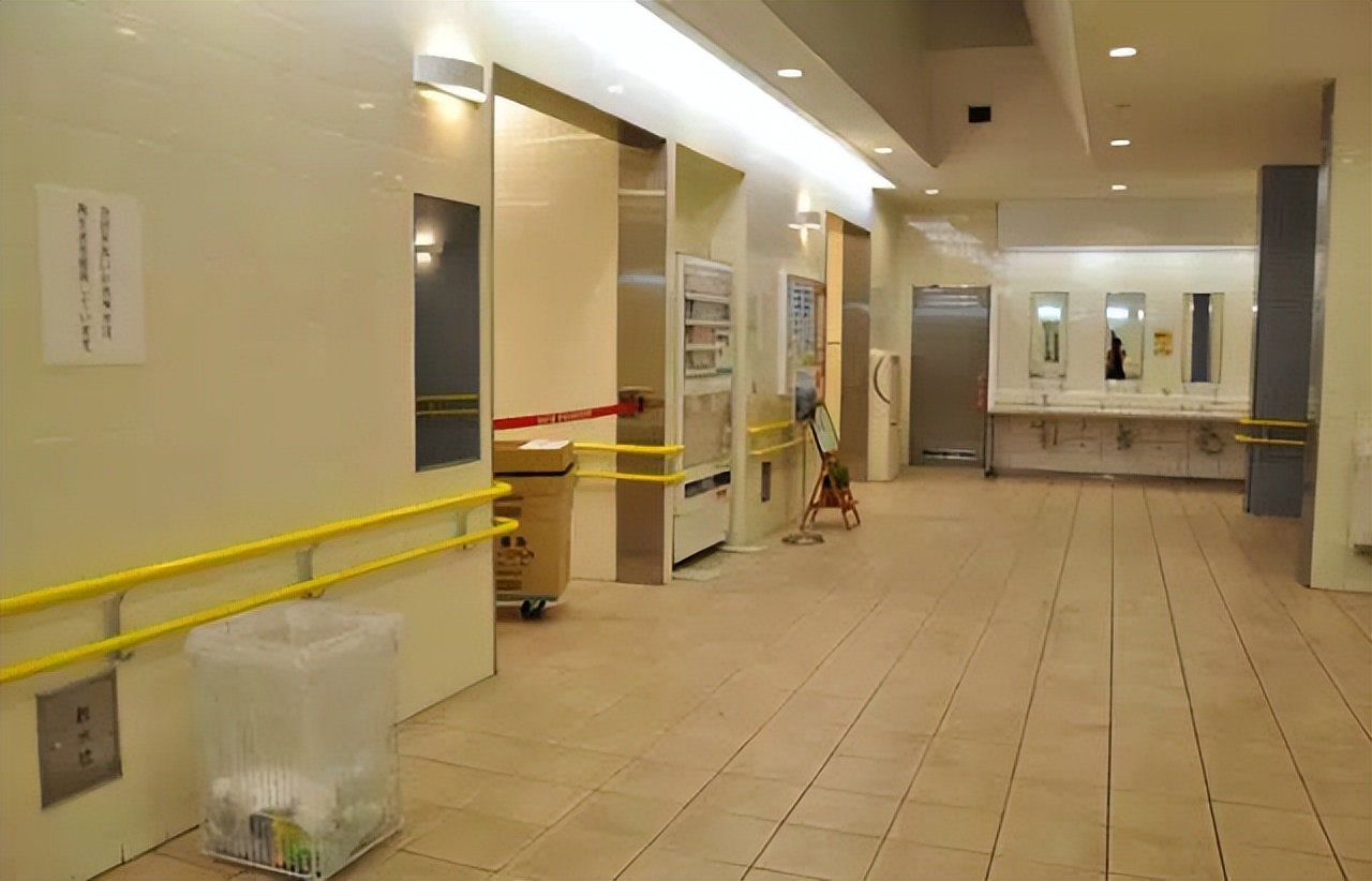 Japanese life: The women's public toilet designed in this way is warm ...