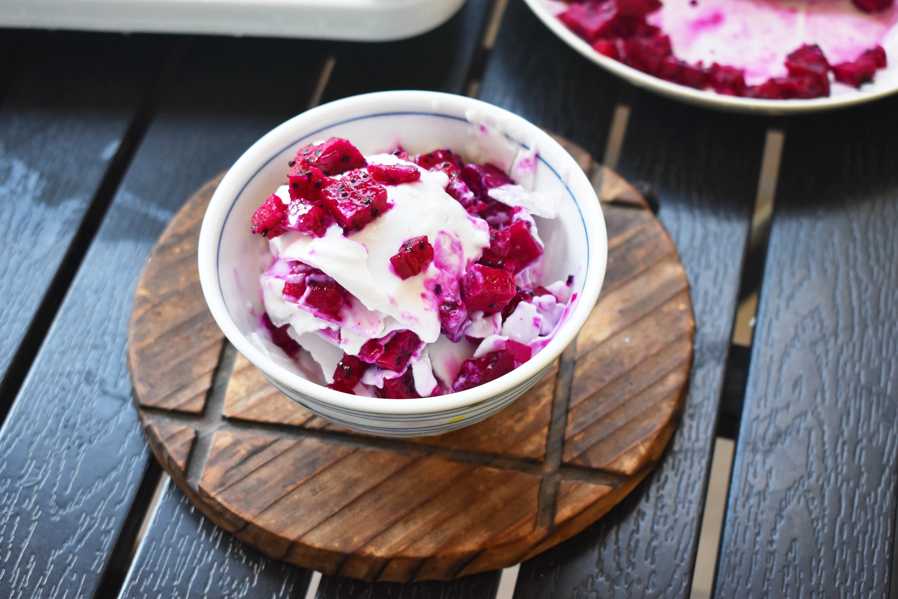 I just want to eat it when it's hot, a spoonful of yogurt and a