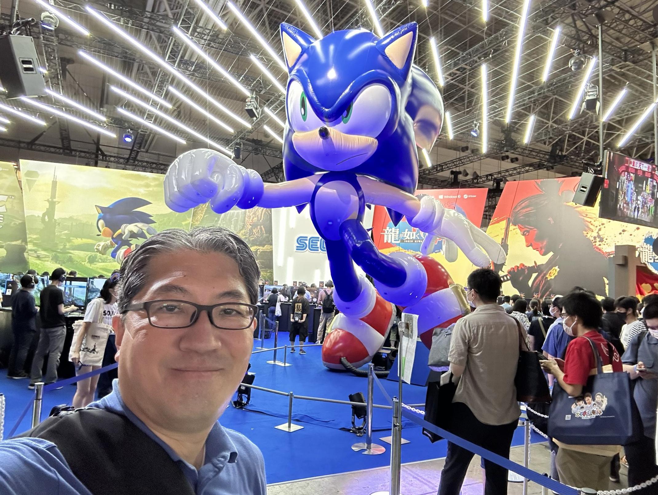 Sonic's father Yuji Naka appeared on TGS to meet his 57th birthday - iNEWS