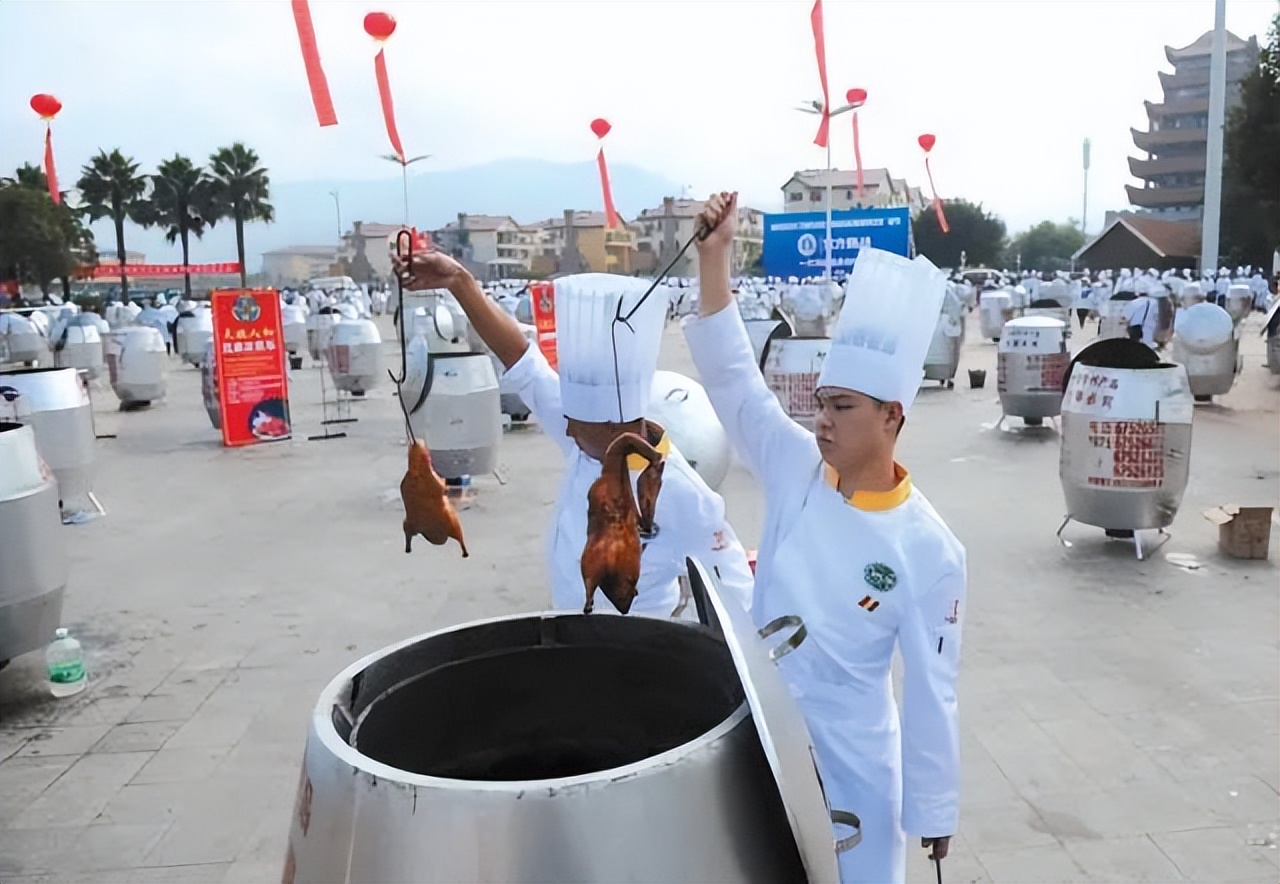 3.5 tons of the world's first leg, the world's longest rice noodles!7