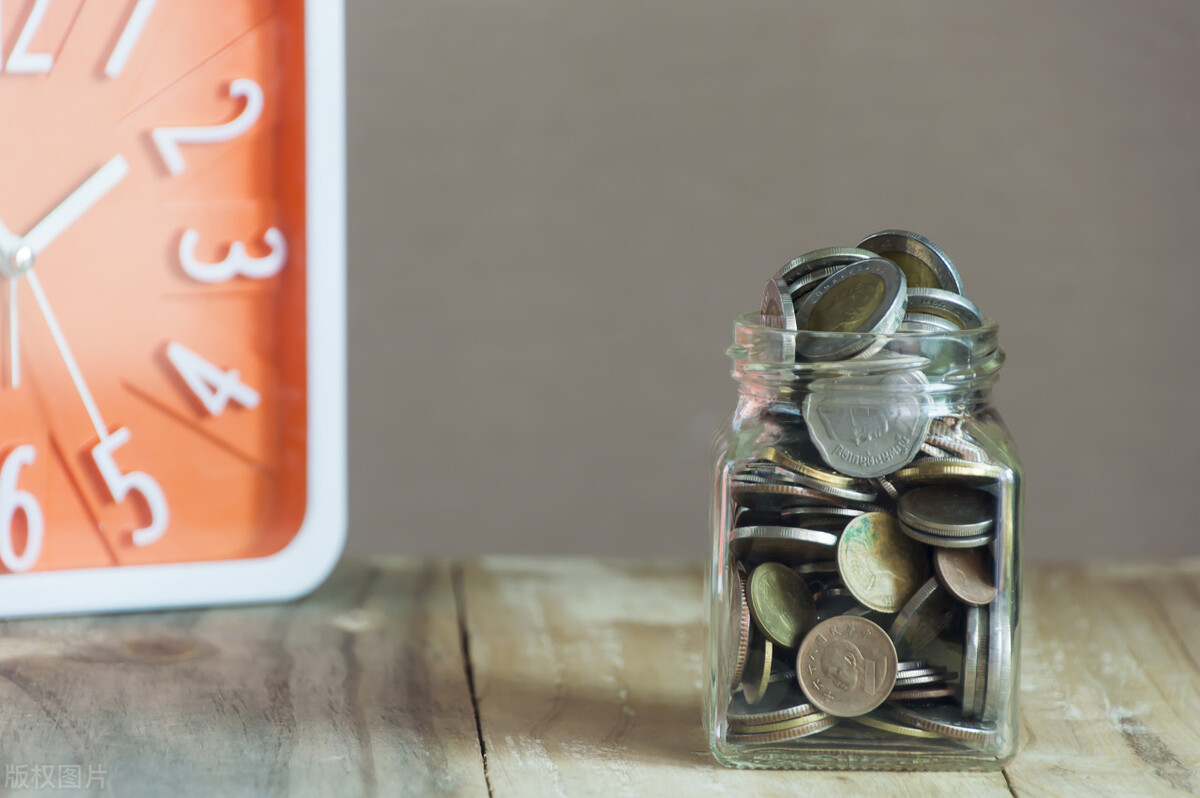 "The bank went bankrupt"?There are really two banks that go bankrupt