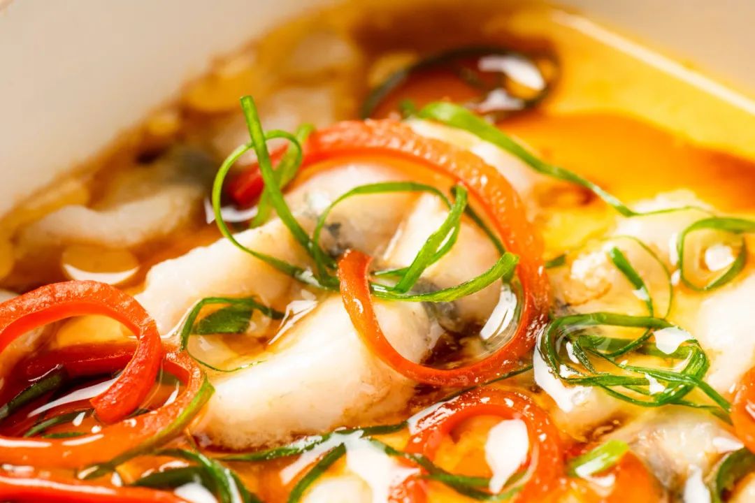 Sea bass stewed eggs, fresh fish eggs are tender, nutritious, smooth