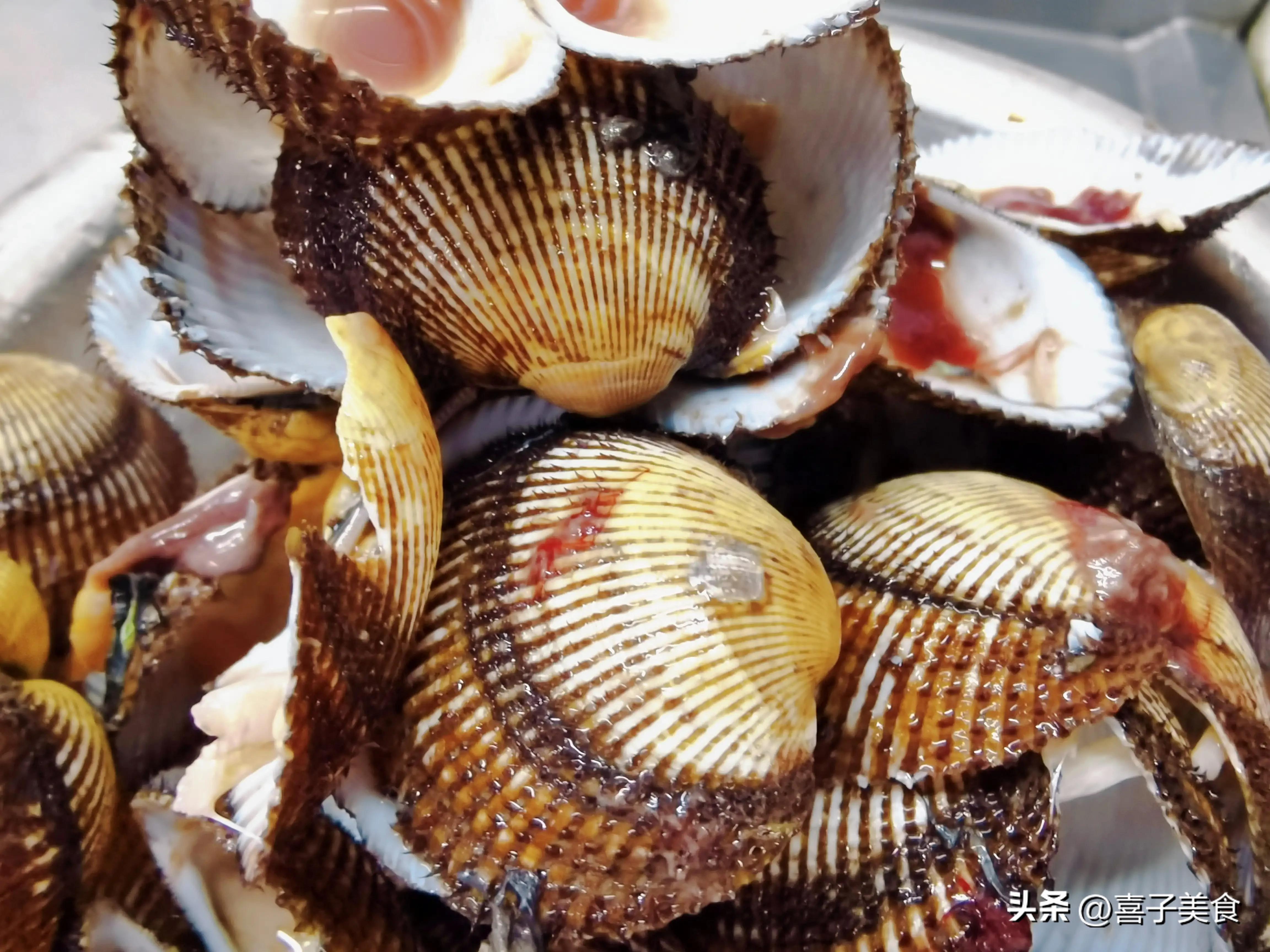 The head chef teaches you how to make hairy clams super delicious, and ...