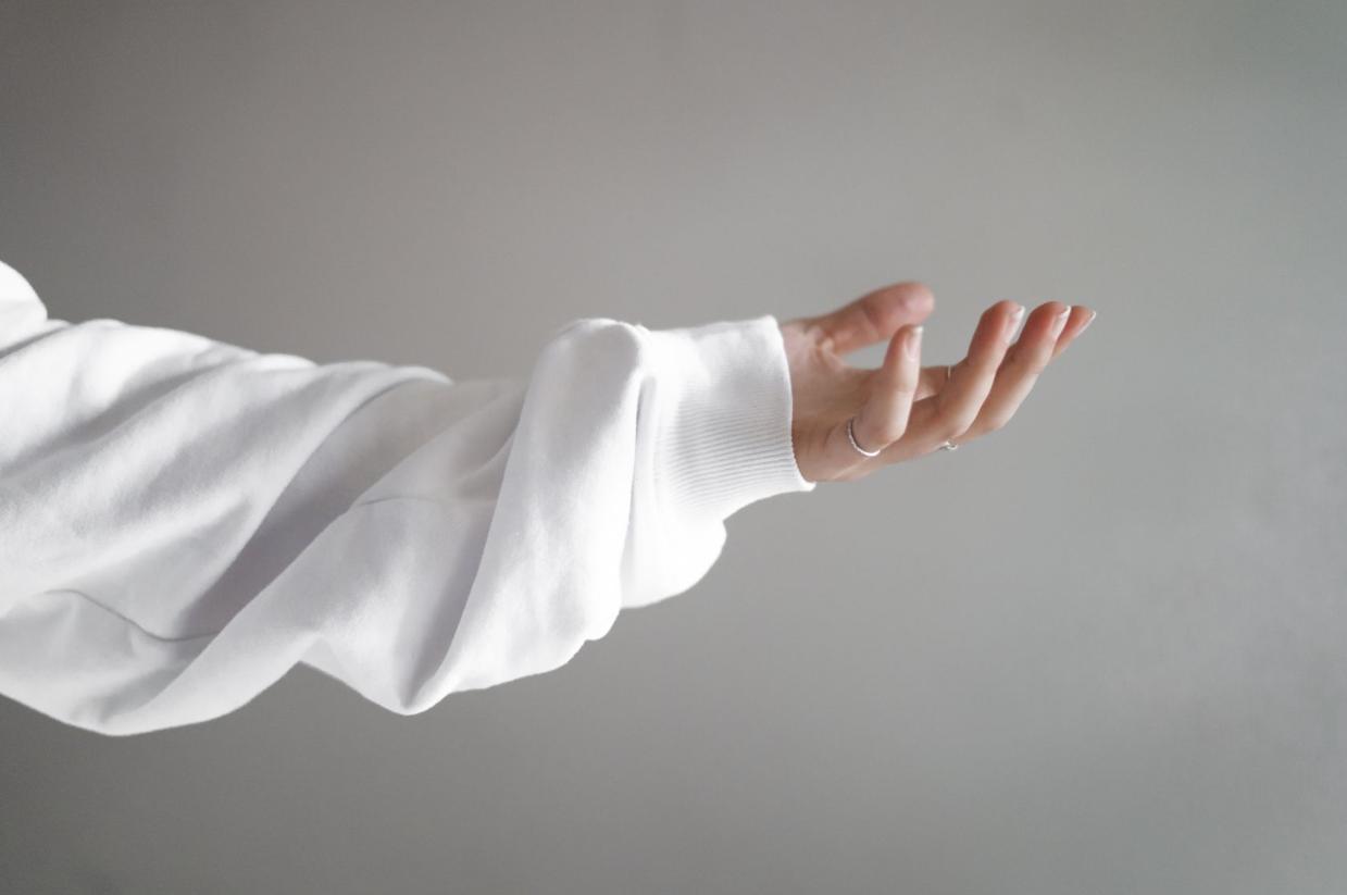 What should I do if the white clothes turn yellow? Teach you three ways