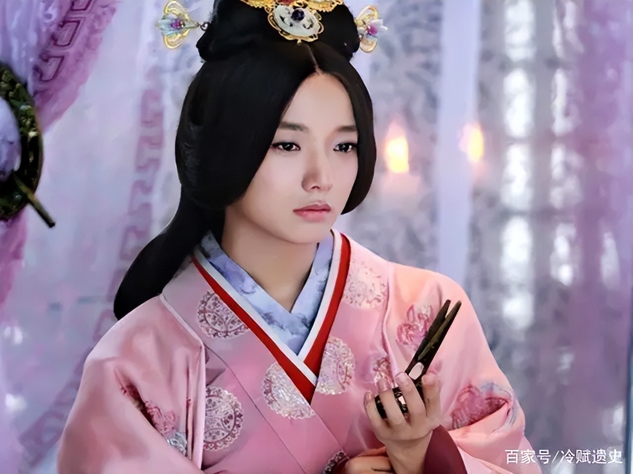 Why did the generation of Queen Wei Zifu commit suicide in the cold ...
