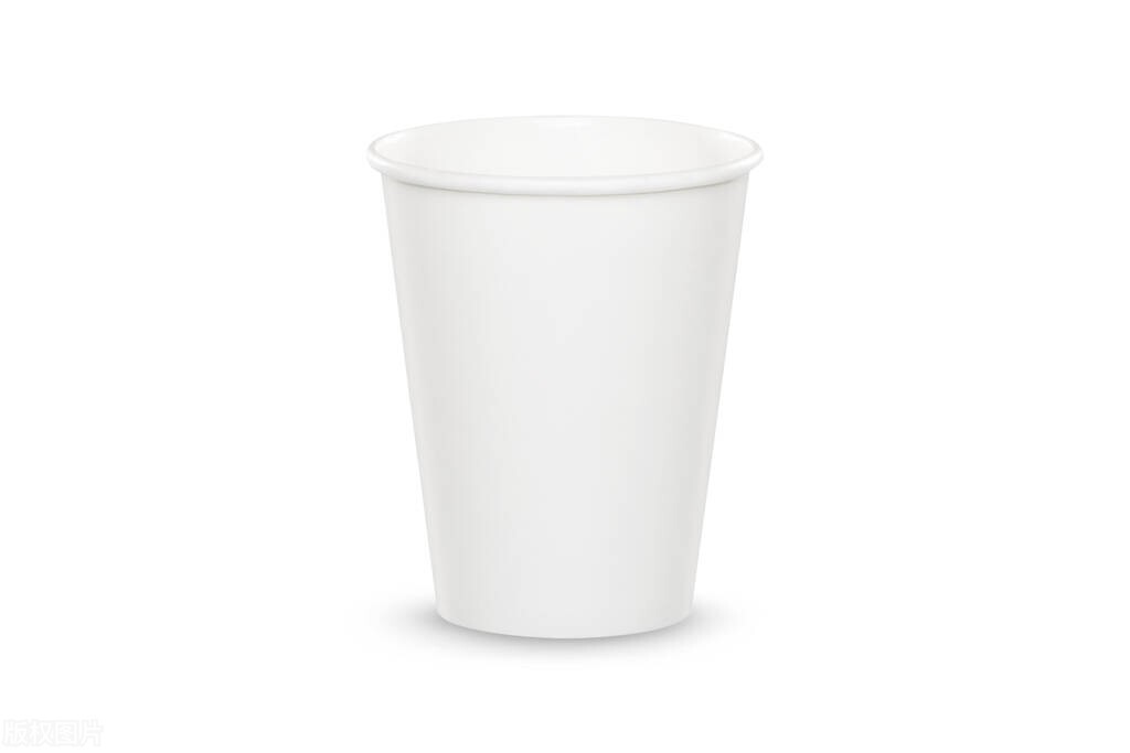 Is drinking hot water in plastic cups harmful? What happens if you