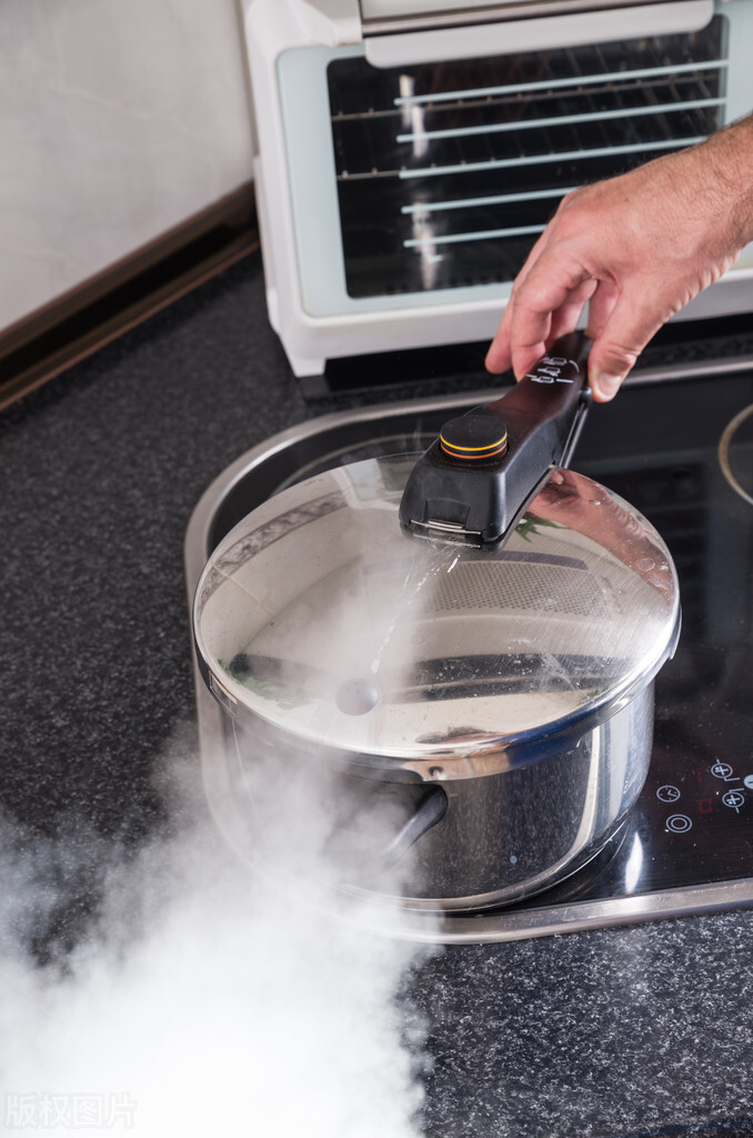 Danger! Pressure cooker explosion warning, come and see what to do