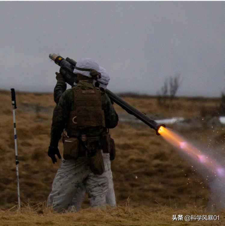 1ton titanium alloy bulletproof armor, hard to carry stinger, why is