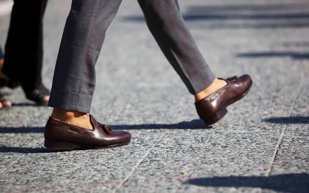 Are the trousers too wide or too long?Boys must learn 6 ways to roll up