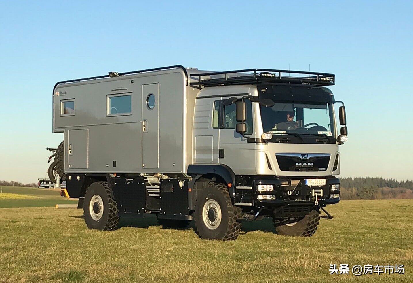 MAN MAN four-wheel drive heavy truck RV, 6.8 liter diesel high ...