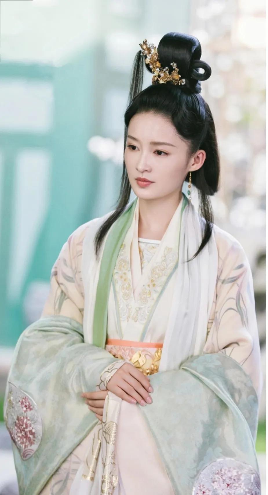 Sharing of beauties in ancient costumes——Li Qinzhi's Nong Lige's ...