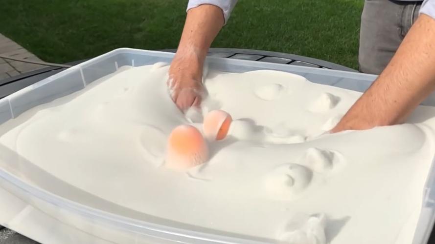 The incredible "fluidized bed", the sand flows like a liquid, do you