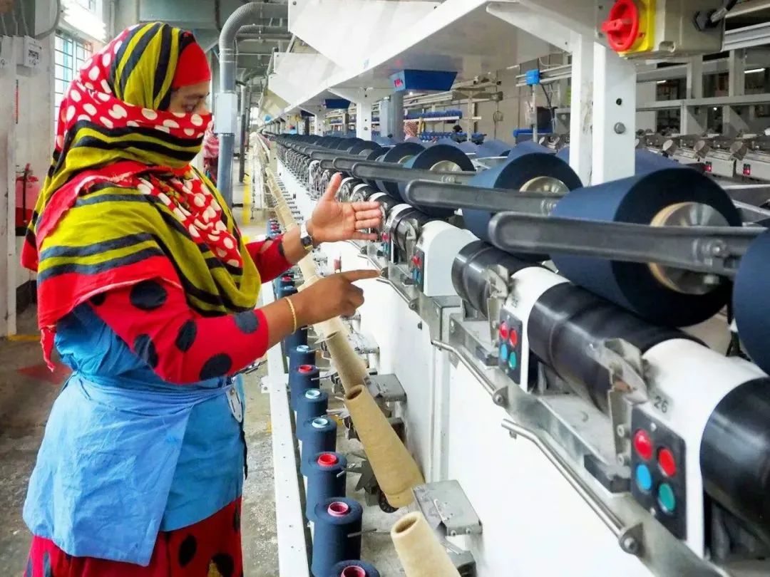 Close down and layoffs!The country's manufacturing industry is facing a