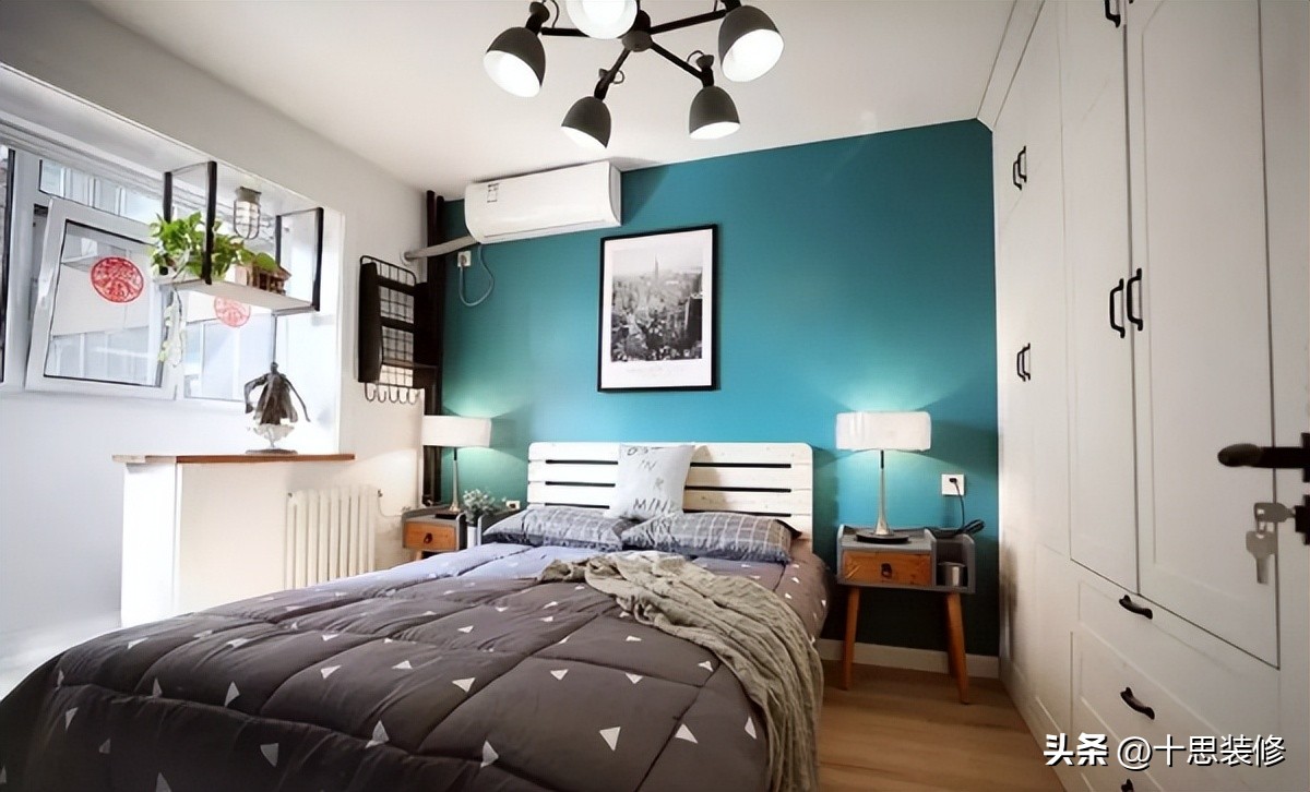 How much is a twobedroom decoration?The twobedroom is decorated like