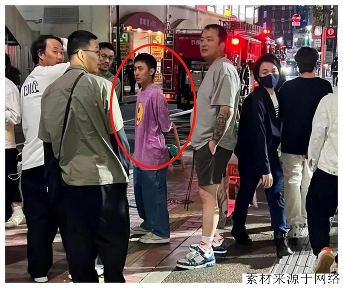 Qin Fen and the mixed-race beauty go skiing to escape the summer heat ...