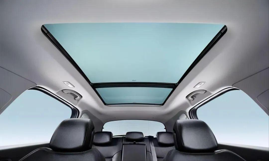 The sunroof is tasteless? Discuss the advantages and disadvantages of