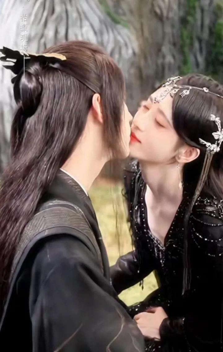 Ju Jingyi's kiss scenes - iMedia
