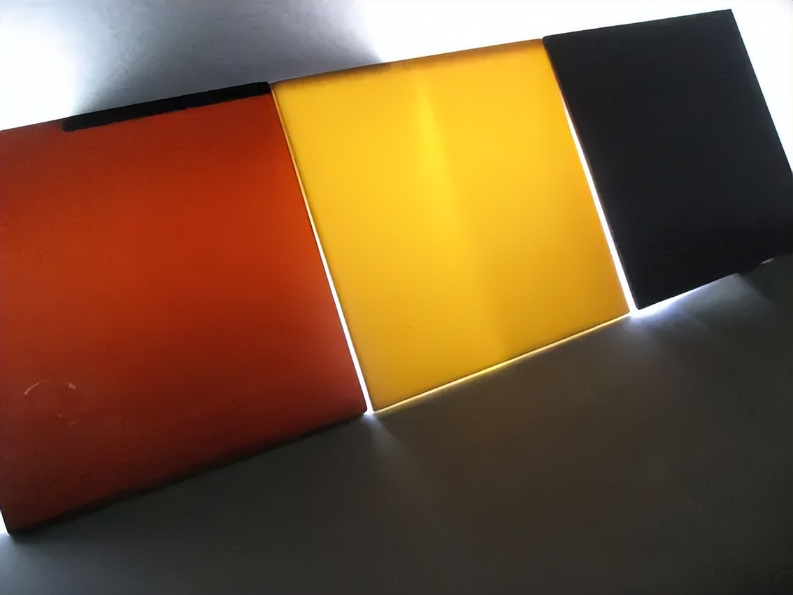 How many degrees of high temperature can transparent glassceramics