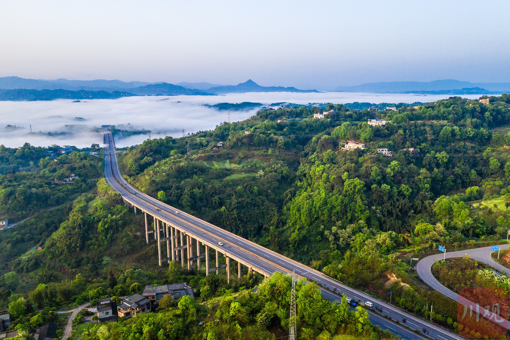 The morning mist shrouded in the beauty of the ecological city of ...