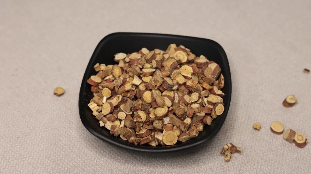 Measles invagination caused by weak qi and blood, astragalus is used