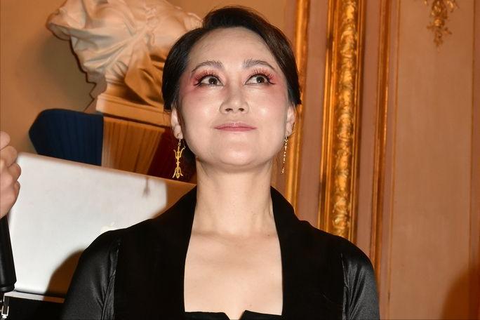 Famous actress Song Jia: At the age of 46, she gave birth to a child ...