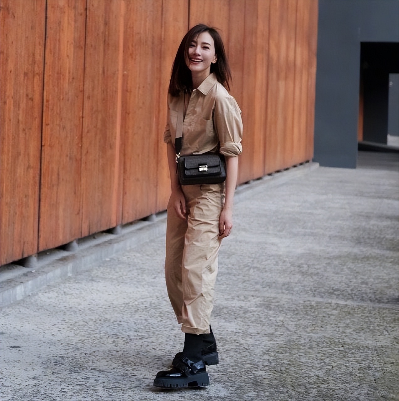 In addition to being a little troublesome to go to the toilet