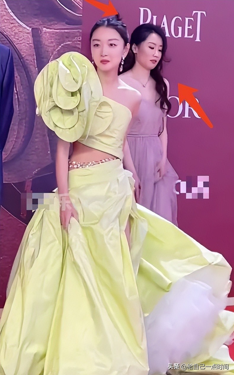 Female star red carpet look, Dongyu Zhou is the right time to wear it -  iMedia