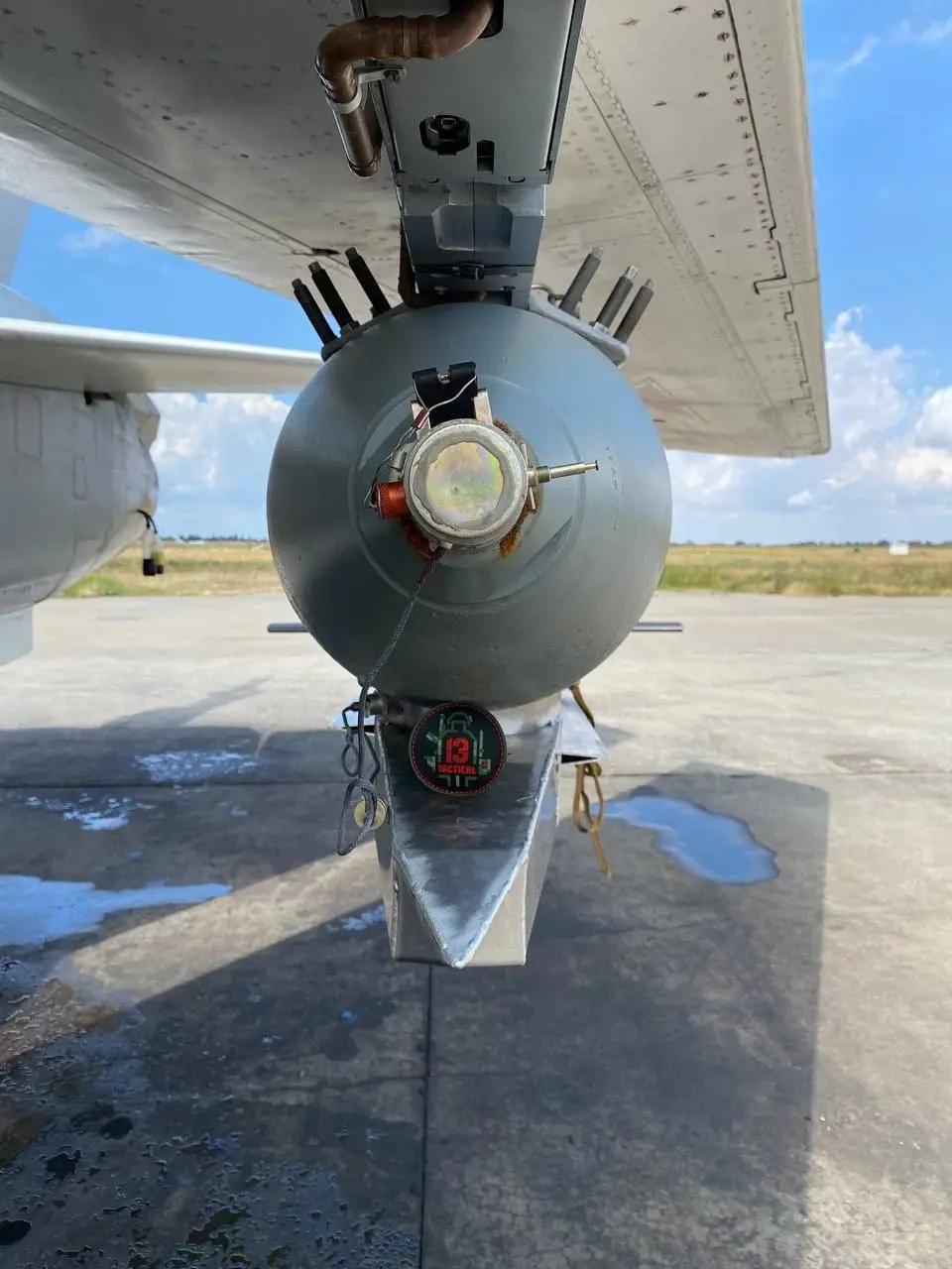 The interception failed, a 1,500-kilogram satellite bomb exploded ...