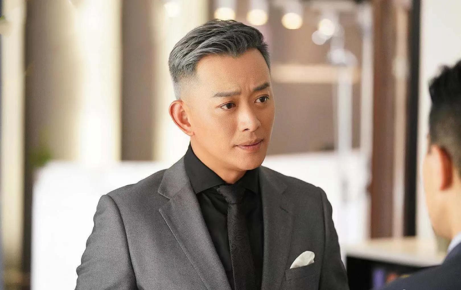 Actor Huang Haibing, Met A Wife While Filming, Married For 8 Years And 