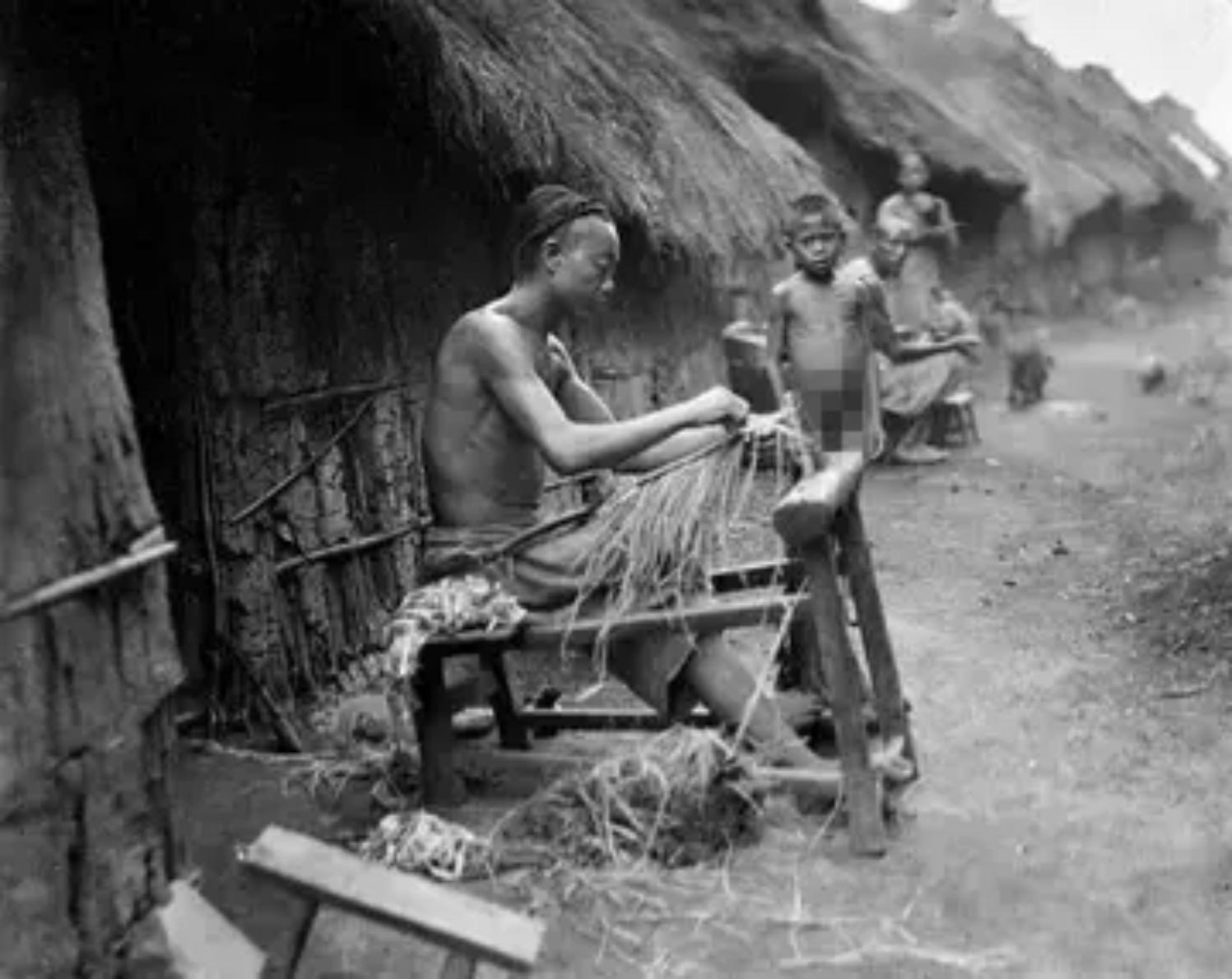Old photos: a scene of a peasant family eating in the late Qing Dynasty ...