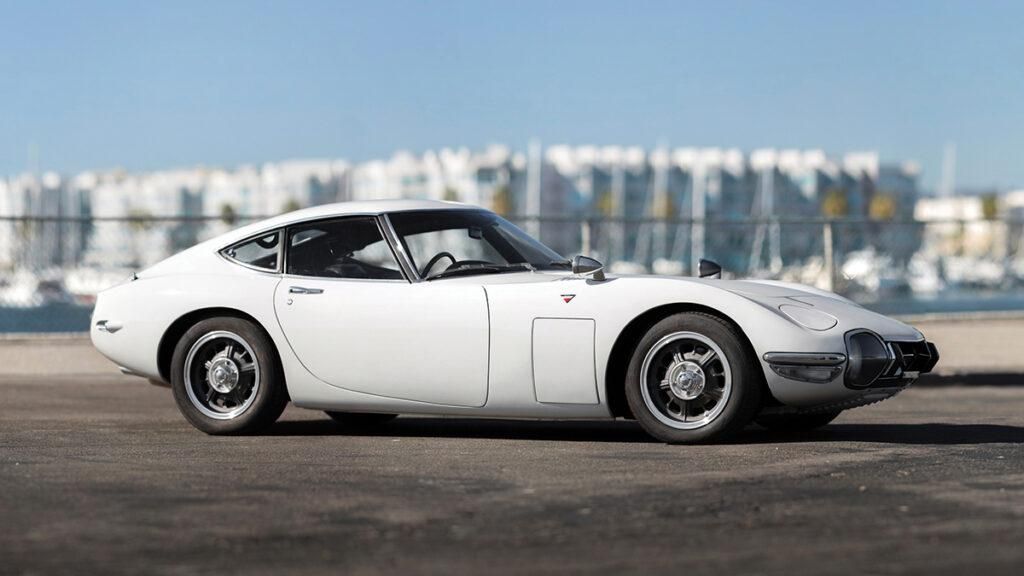 A product from the Bond universe 1967 Toyota 2000GT Targa - iNEWS