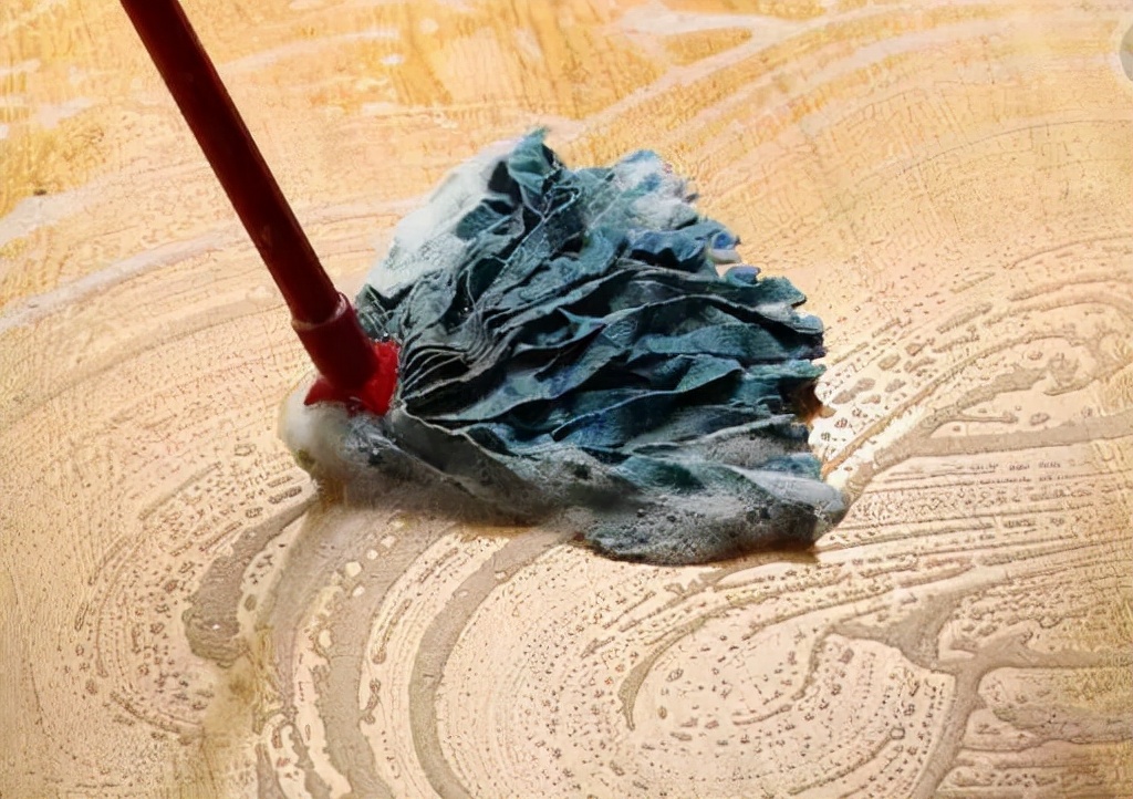 Why are there "footprints" after mopping the floor, cleaning teaches