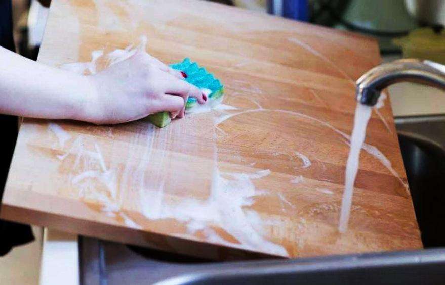 There are thousands of bacteria on the cutting board. Is your cutting