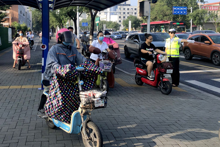 Happy C1 driver! You can drive 2wheel, 3wheel and 4wheel electric vehicles without additional