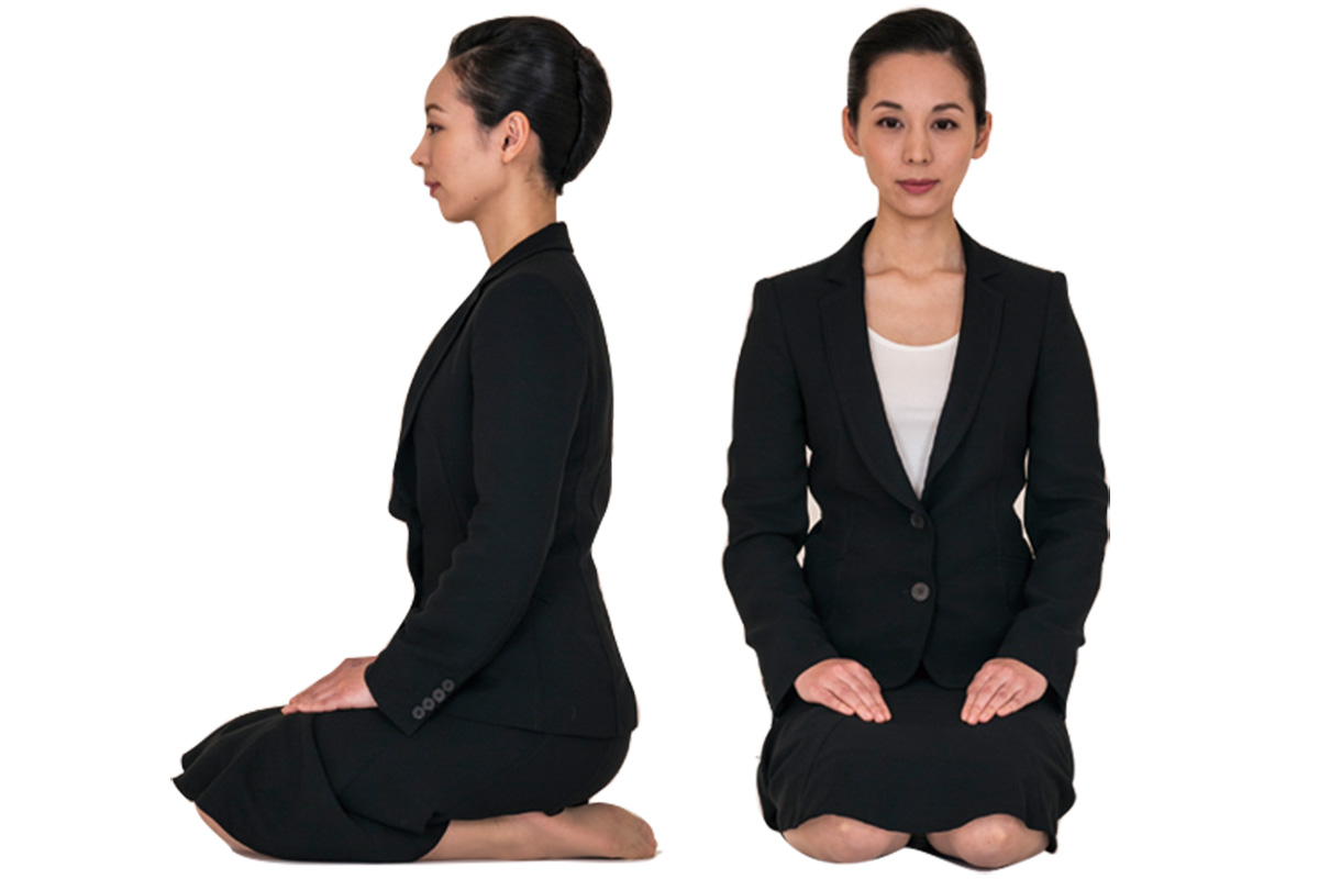 Kneeling at a disagreement, why are the knees of Koreans and Japanese ...