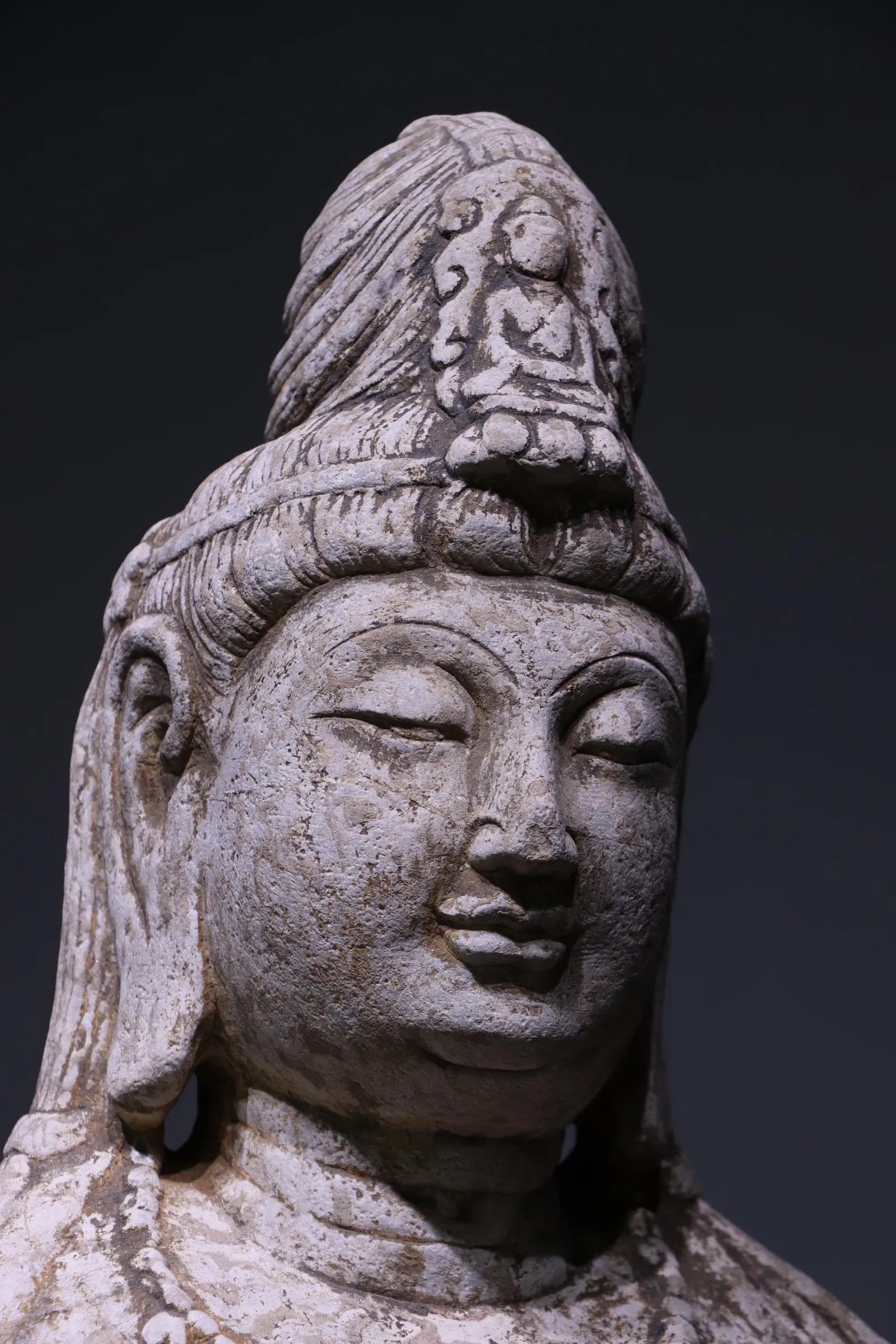 Bluestone Avalokitesvara Statue - iNEWS
