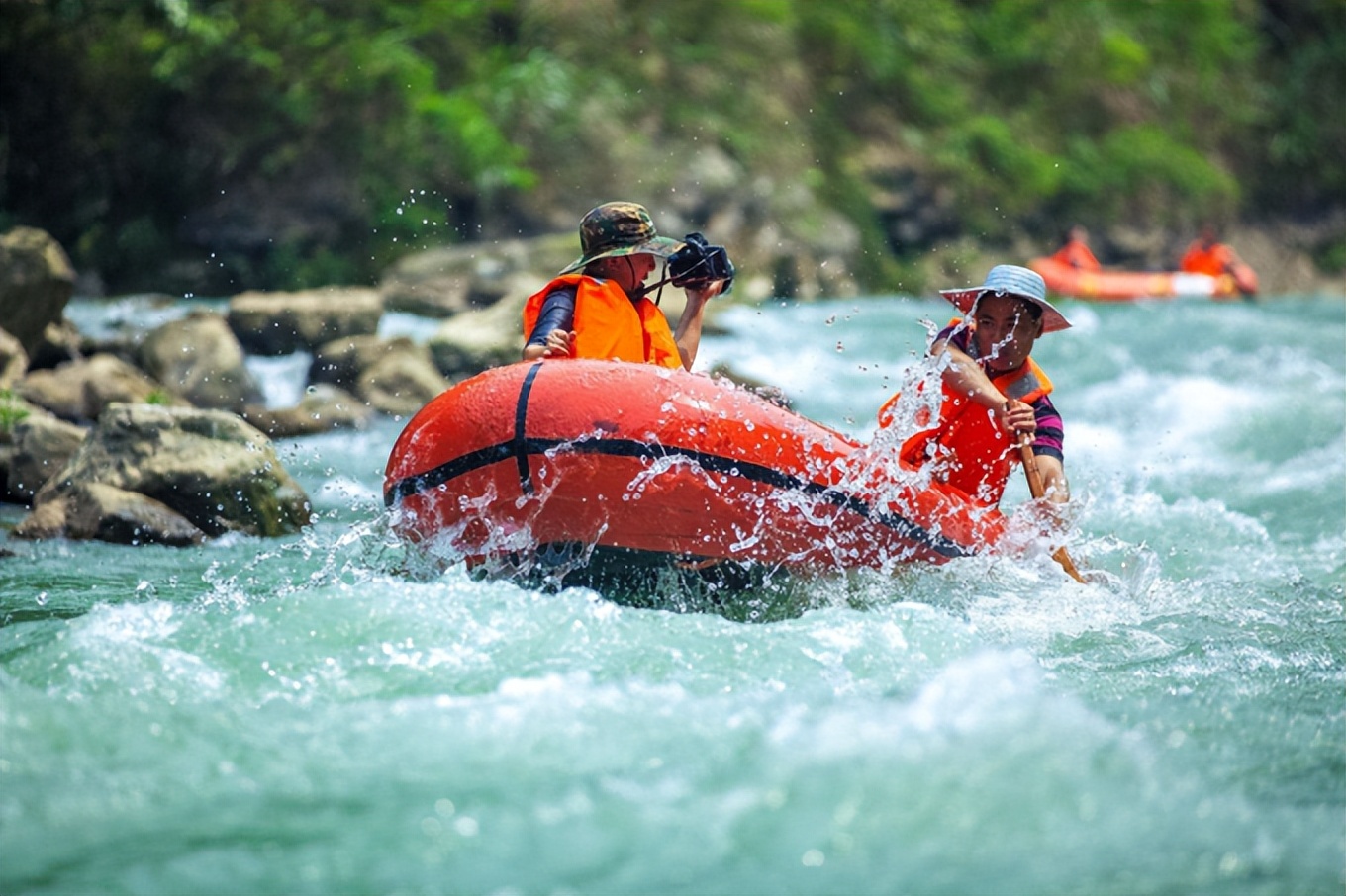 Take you to escape for a holiday in July, a rafting trip on the Wuxi ...