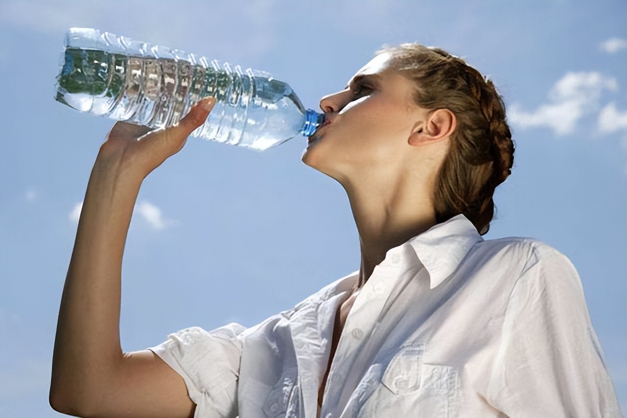 If you urinate more after drinking water, does that mean your kidneys