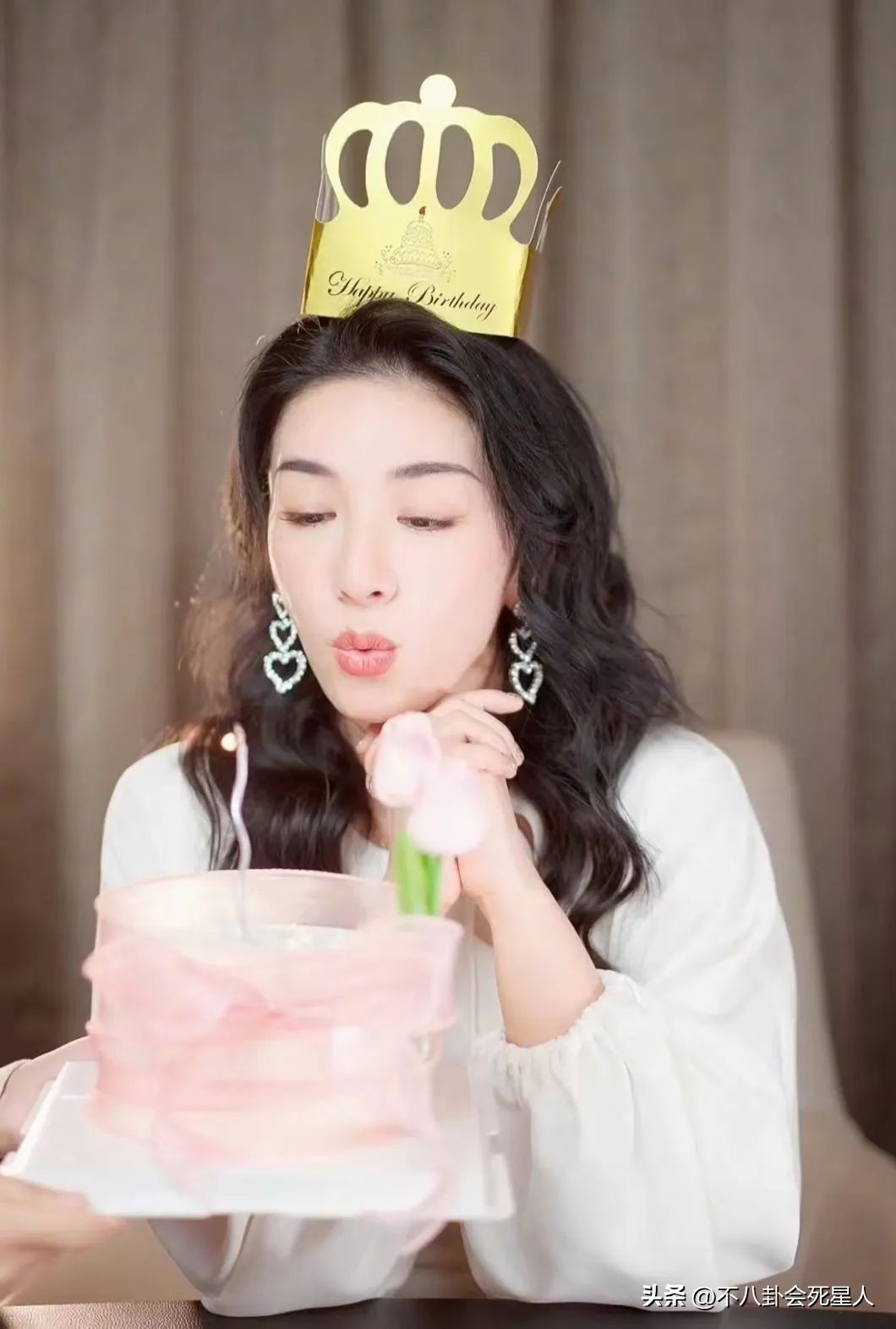 On Huang Yi’s 46th birthday, there were no celebrities to send