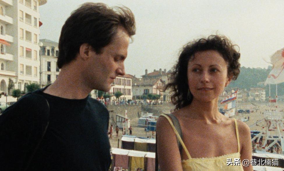 What is the unique color combination of "Green Light"? The color