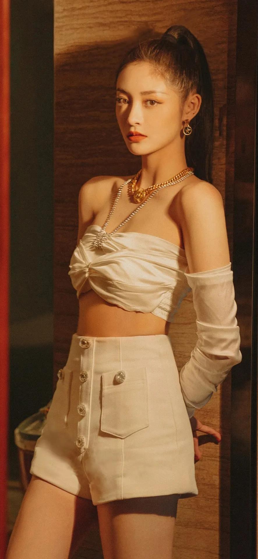 Celebrity photos - Issue 593 Zhou Jieqiong - iNEWS