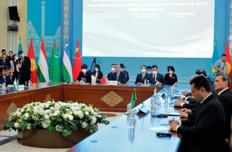The five foreign ministers from Central Asia came to China collectively ...