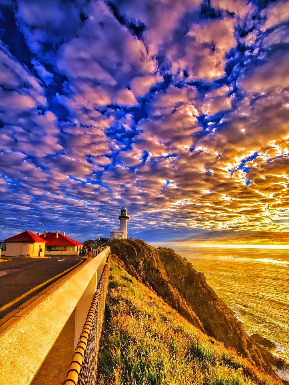 Those beautiful sentences describing the dusk, each sentence is as