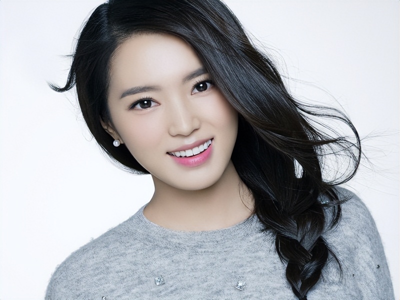 Li Qin's friend - Shin Min Hee - iMedia