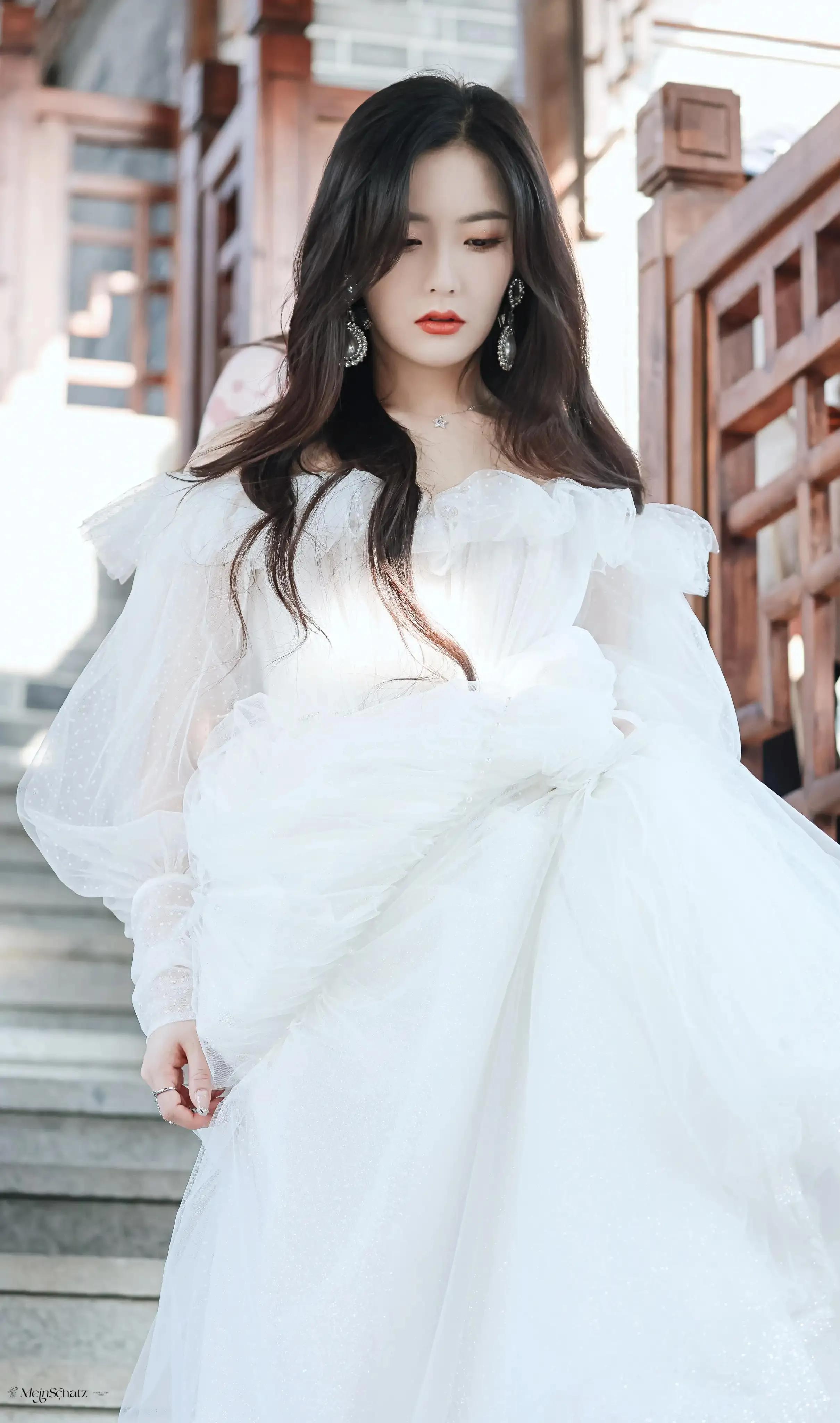 Beautiful pictures of Wang Yijin - iMedia