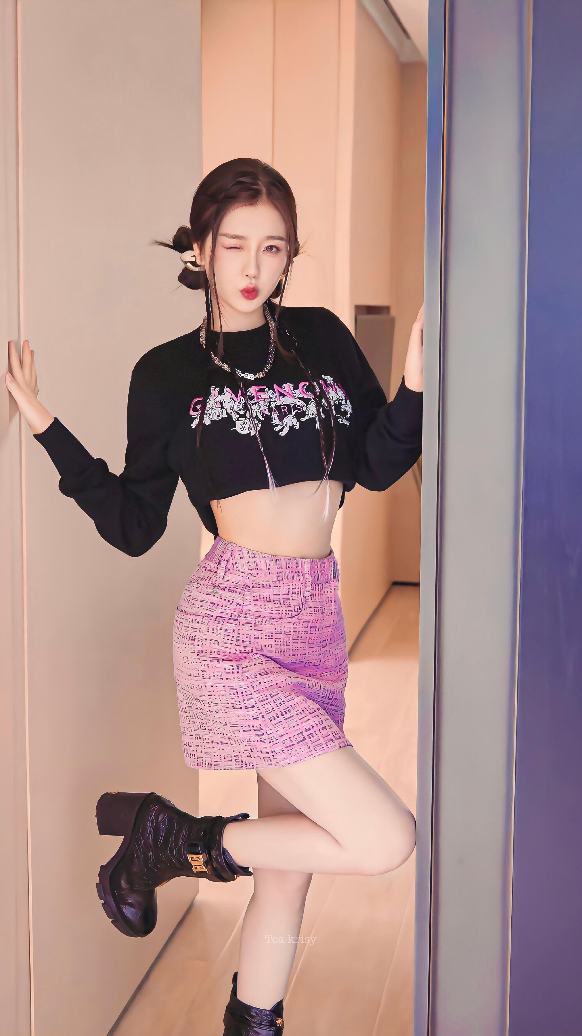 yu-shuxin-is-beautiful-wearing-a-two-point-skirt-is-also-worthy-of